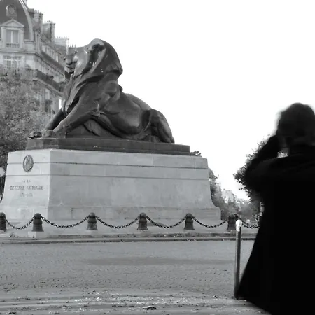 Du Lion 2* Paris